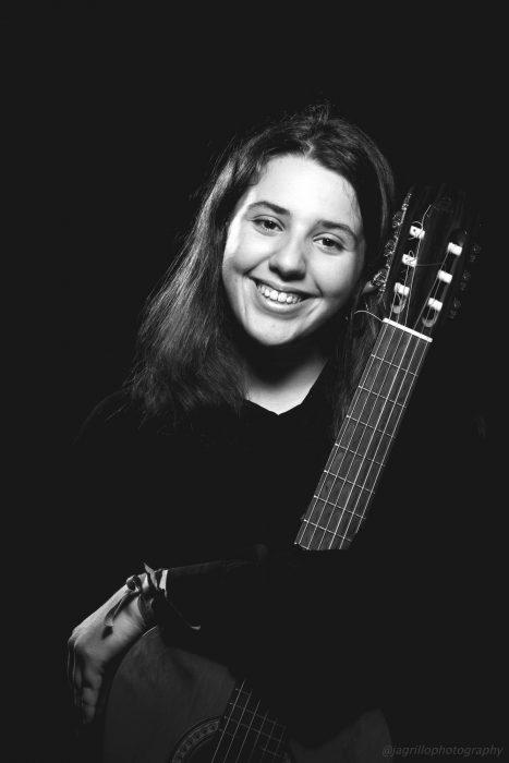 Ana-Ortega-Guitarra-1-2logo